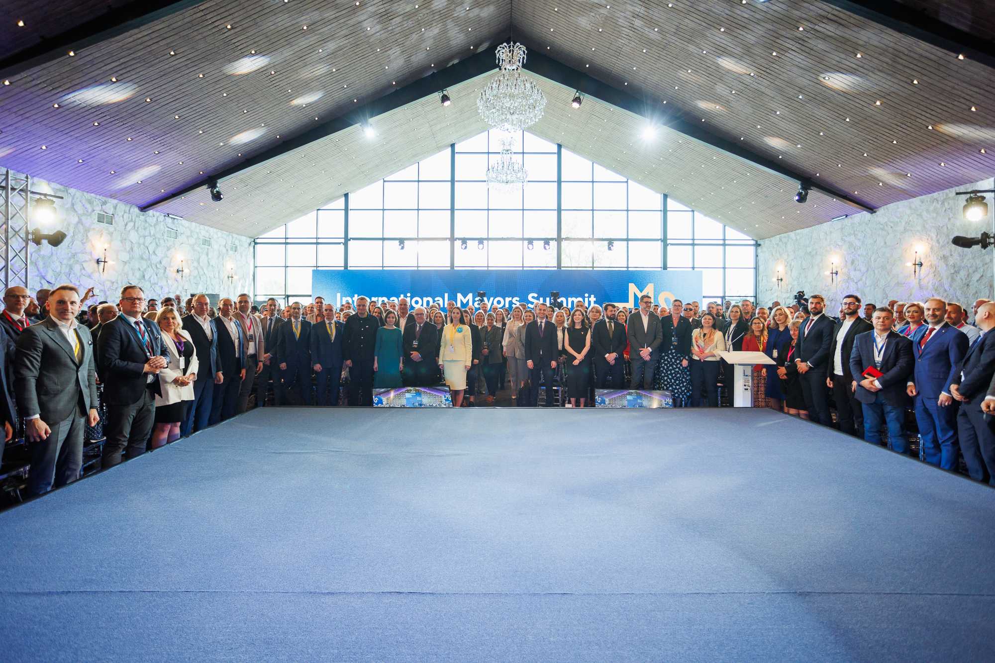 Більше 400 представників місцевого самоврядування на 5му Міжнародному саміті мерів: євроінтеграція та безпека в центрі уваги picture